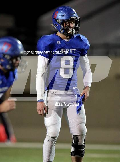 Thumbnail 1 in De Leon vs. Wolfe City  photogallery.