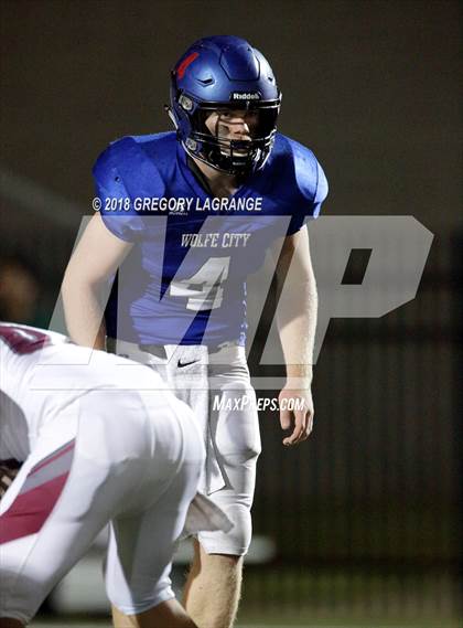 Thumbnail 2 in De Leon vs. Wolfe City  photogallery.