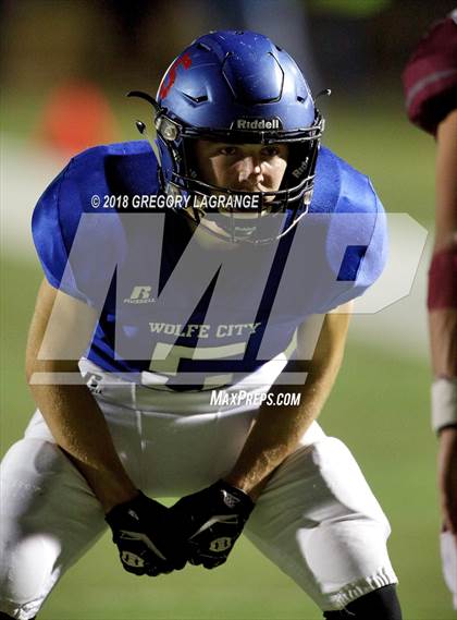 Thumbnail 3 in De Leon vs. Wolfe City  photogallery.