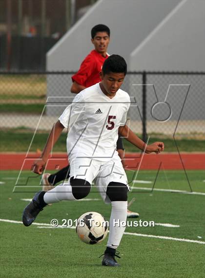 Thumbnail 1 in Covina vs Gladstone photogallery.