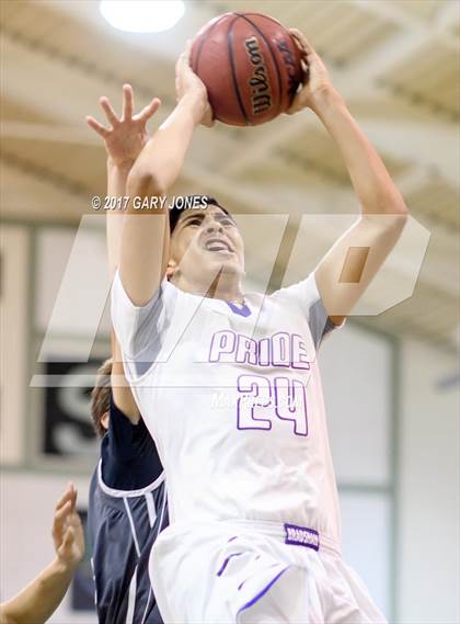 Thumbnail 1 in Bear Creek vs. Bradshaw Christian (NIKE Elk Grove vs. Stockton Challenge) photogallery.