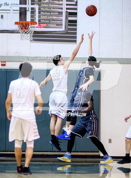 Thumbnail 2 in Bear Creek vs. Bradshaw Christian (NIKE Elk Grove vs. Stockton Challenge) photogallery.