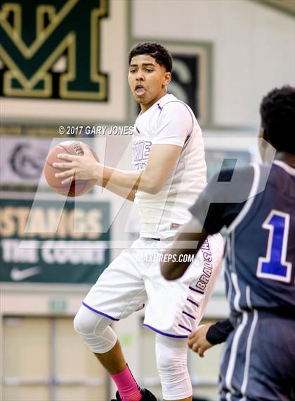 Thumbnail 1 in Bear Creek vs. Bradshaw Christian (NIKE Elk Grove vs. Stockton Challenge) photogallery.