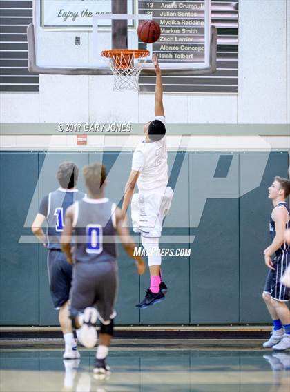Thumbnail 2 in Bear Creek vs. Bradshaw Christian (NIKE Elk Grove vs. Stockton Challenge) photogallery.
