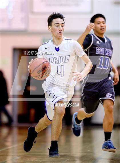 Thumbnail 2 in Bear Creek vs. Bradshaw Christian (NIKE Elk Grove vs. Stockton Challenge) photogallery.