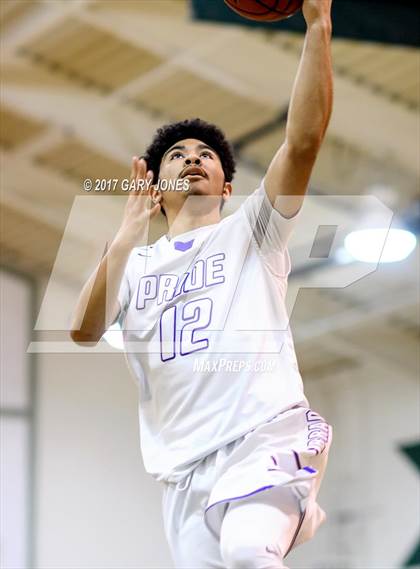 Thumbnail 3 in Bear Creek vs. Bradshaw Christian (NIKE Elk Grove vs. Stockton Challenge) photogallery.