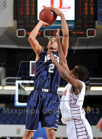 Thumbnail 3 in St. John Bosco vs. Chaminade (CIF SS DIV 3A Final) photogallery.