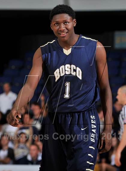 Thumbnail 3 in St. John Bosco vs. Chaminade (CIF SS DIV 3A Final) photogallery.