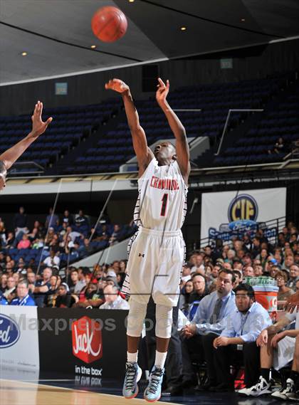 Thumbnail 2 in St. John Bosco vs. Chaminade (CIF SS DIV 3A Final) photogallery.