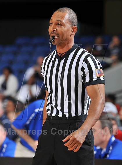 Thumbnail 2 in St. John Bosco vs. Chaminade (CIF SS DIV 3A Final) photogallery.