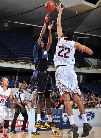 Thumbnail 2 in St. John Bosco vs. Chaminade (CIF SS DIV 3A Final) photogallery.