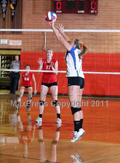 Thumbnail 1 in Foothill @ Carondelet photogallery.