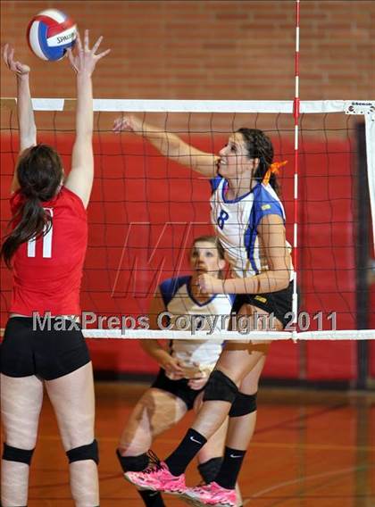 Thumbnail 3 in Foothill @ Carondelet photogallery.