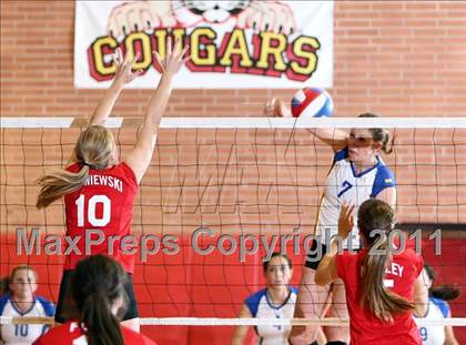 Thumbnail 2 in Foothill @ Carondelet photogallery.