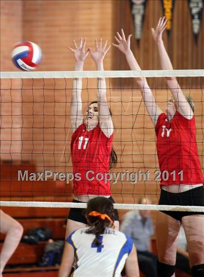 Thumbnail 1 in Foothill @ Carondelet photogallery.