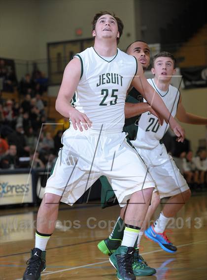 Thumbnail 1 in Jesuit vs. Tigard (Les Schwab Invitational) photogallery.