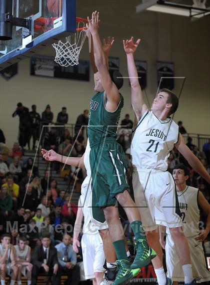 Thumbnail 2 in Jesuit vs. Tigard (Les Schwab Invitational) photogallery.