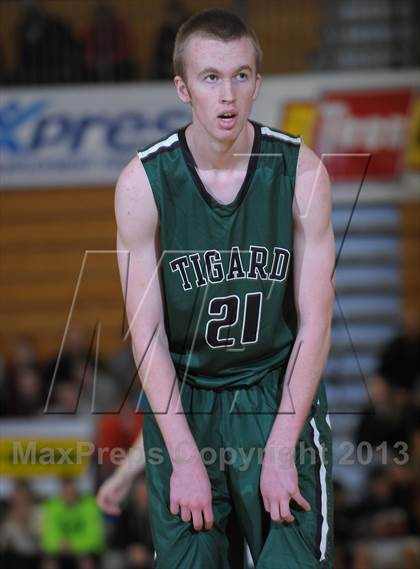 Thumbnail 2 in Jesuit vs. Tigard (Les Schwab Invitational) photogallery.