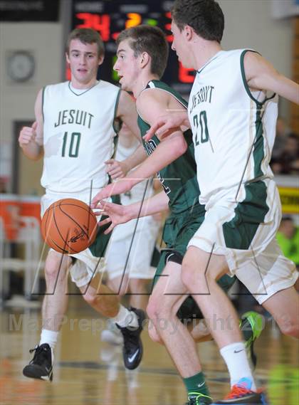 Thumbnail 3 in Jesuit vs. Tigard (Les Schwab Invitational) photogallery.