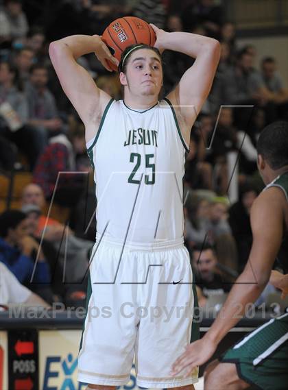 Thumbnail 2 in Jesuit vs. Tigard (Les Schwab Invitational) photogallery.