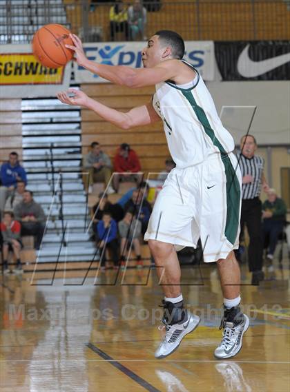 Thumbnail 3 in Jesuit vs. Tigard (Les Schwab Invitational) photogallery.