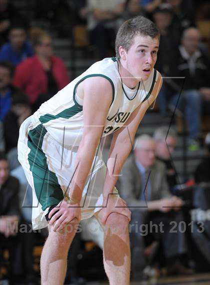 Thumbnail 3 in Jesuit vs. Tigard (Les Schwab Invitational) photogallery.