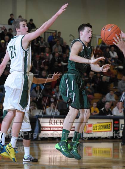 Thumbnail 1 in Jesuit vs. Tigard (Les Schwab Invitational) photogallery.