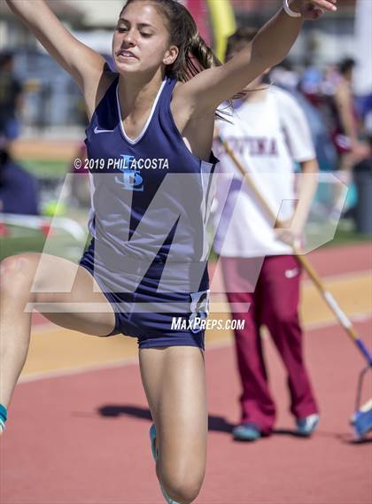 Thumbnail 2 in Covina Invitational  photogallery.