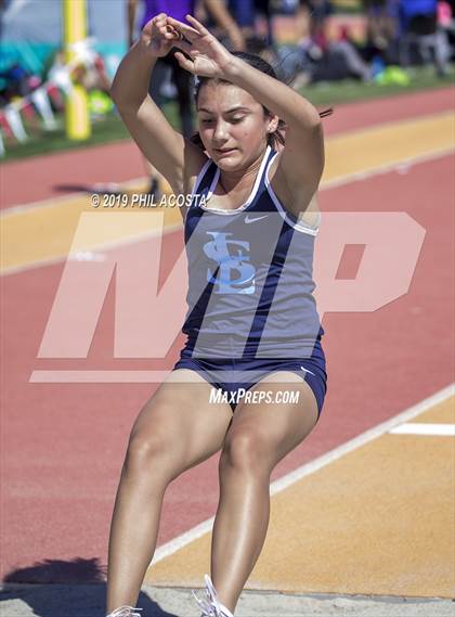 Thumbnail 1 in Covina Invitational  photogallery.