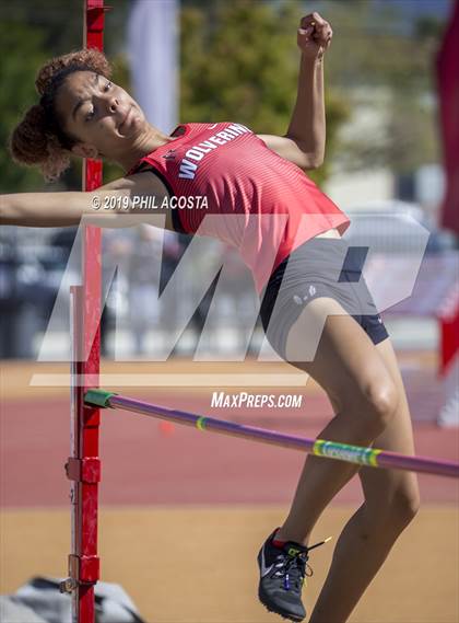 Thumbnail 2 in Covina Invitational  photogallery.