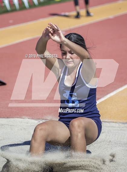 Thumbnail 3 in Covina Invitational  photogallery.