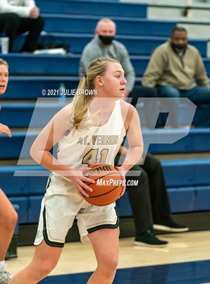 Thumbnail 2 in Mt. Vernon vs Roncalli (IHSAA 4A Regional semi-final) photogallery.