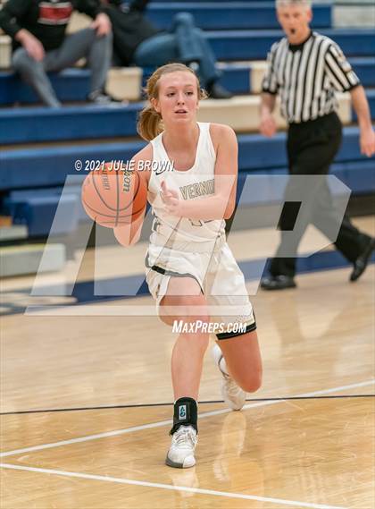 Thumbnail 2 in Mt. Vernon vs Roncalli (IHSAA 4A Regional semi-final) photogallery.