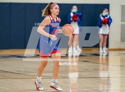 Thumbnail 1 in Mt. Vernon vs Roncalli (IHSAA 4A Regional semi-final) photogallery.