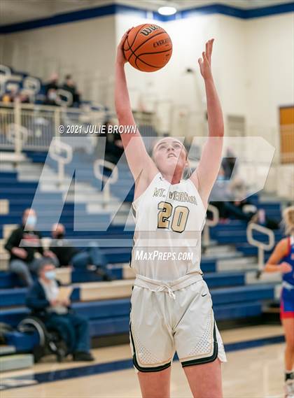 Thumbnail 3 in Mt. Vernon vs Roncalli (IHSAA 4A Regional semi-final) photogallery.