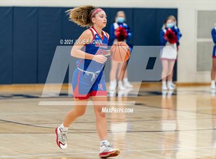 Thumbnail 3 in Mt. Vernon vs Roncalli (IHSAA 4A Regional semi-final) photogallery.