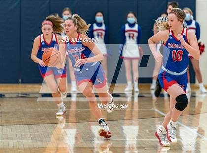 Thumbnail 3 in Mt. Vernon vs Roncalli (IHSAA 4A Regional semi-final) photogallery.