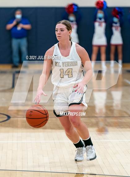 Thumbnail 3 in Mt. Vernon vs Roncalli (IHSAA 4A Regional semi-final) photogallery.
