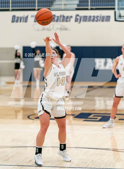 Thumbnail 2 in Mt. Vernon vs Roncalli (IHSAA 4A Regional semi-final) photogallery.