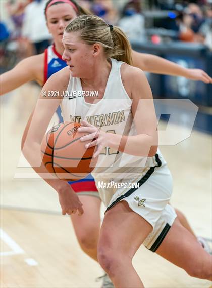 Thumbnail 3 in Mt. Vernon vs Roncalli (IHSAA 4A Regional semi-final) photogallery.