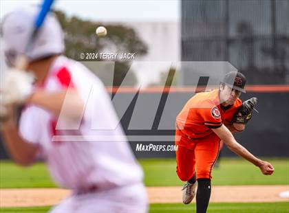Thumbnail 3 in Marcus @ Huntington Beach photogallery.
