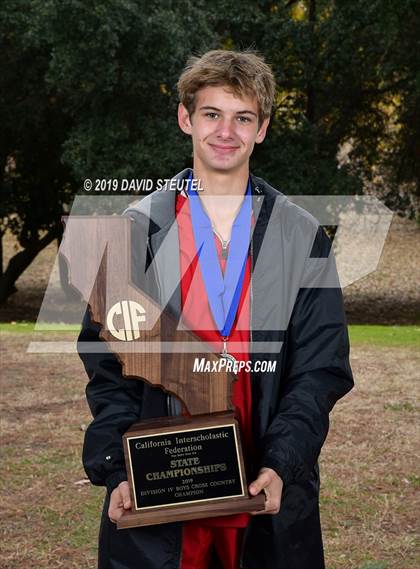 Thumbnail 1 in CIF State Cross Country Championships (Boys Awards) photogallery.