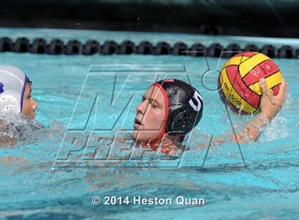 Thumbnail 2 in Palos Verdes vs Valencia (Weisz Cup) photogallery.
