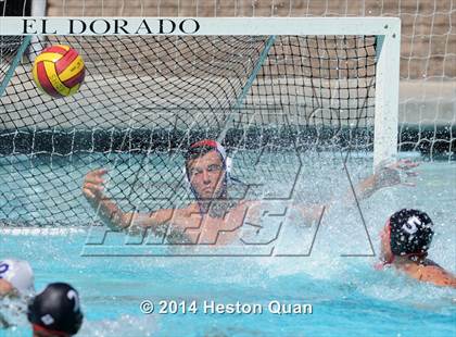 Thumbnail 2 in Palos Verdes vs Valencia (Weisz Cup) photogallery.