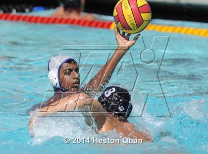 Thumbnail 3 in Palos Verdes vs Valencia (Weisz Cup) photogallery.