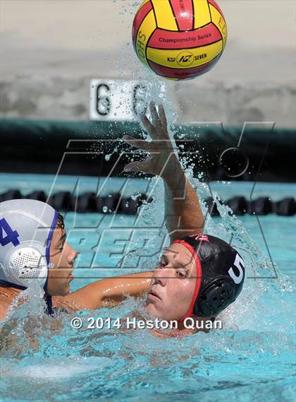 Thumbnail 3 in Palos Verdes vs Valencia (Weisz Cup) photogallery.