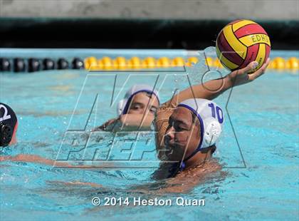 Thumbnail 3 in Palos Verdes vs Valencia (Weisz Cup) photogallery.