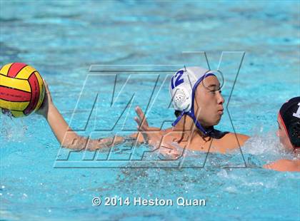 Thumbnail 3 in Palos Verdes vs Valencia (Weisz Cup) photogallery.