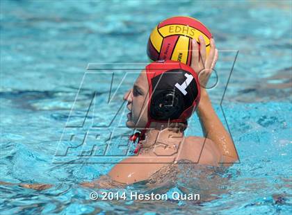 Thumbnail 3 in Palos Verdes vs Valencia (Weisz Cup) photogallery.
