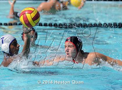 Thumbnail 2 in Palos Verdes vs Valencia (Weisz Cup) photogallery.